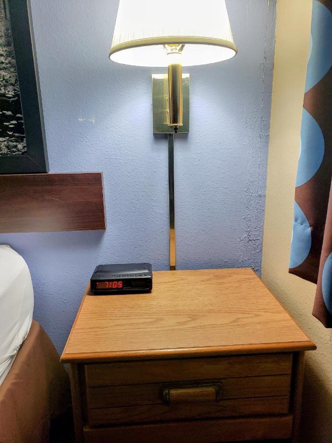 מלון Super 8 By Wyndham Chariton מראה חיצוני תמונה